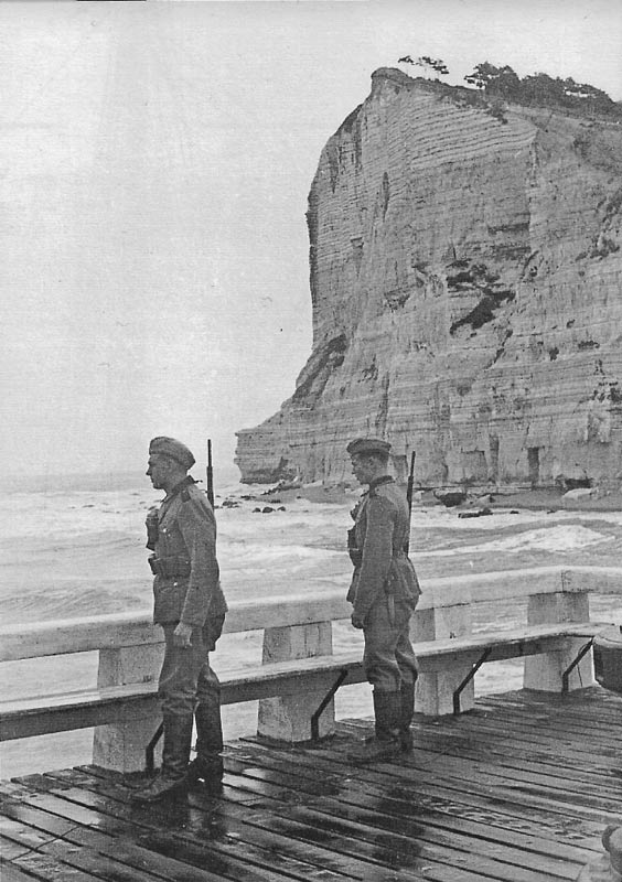 Soldats allemands sur la jete  Fcamp