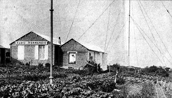Bâtiments de Radio Normandie sur les hauteurs de Fécamp